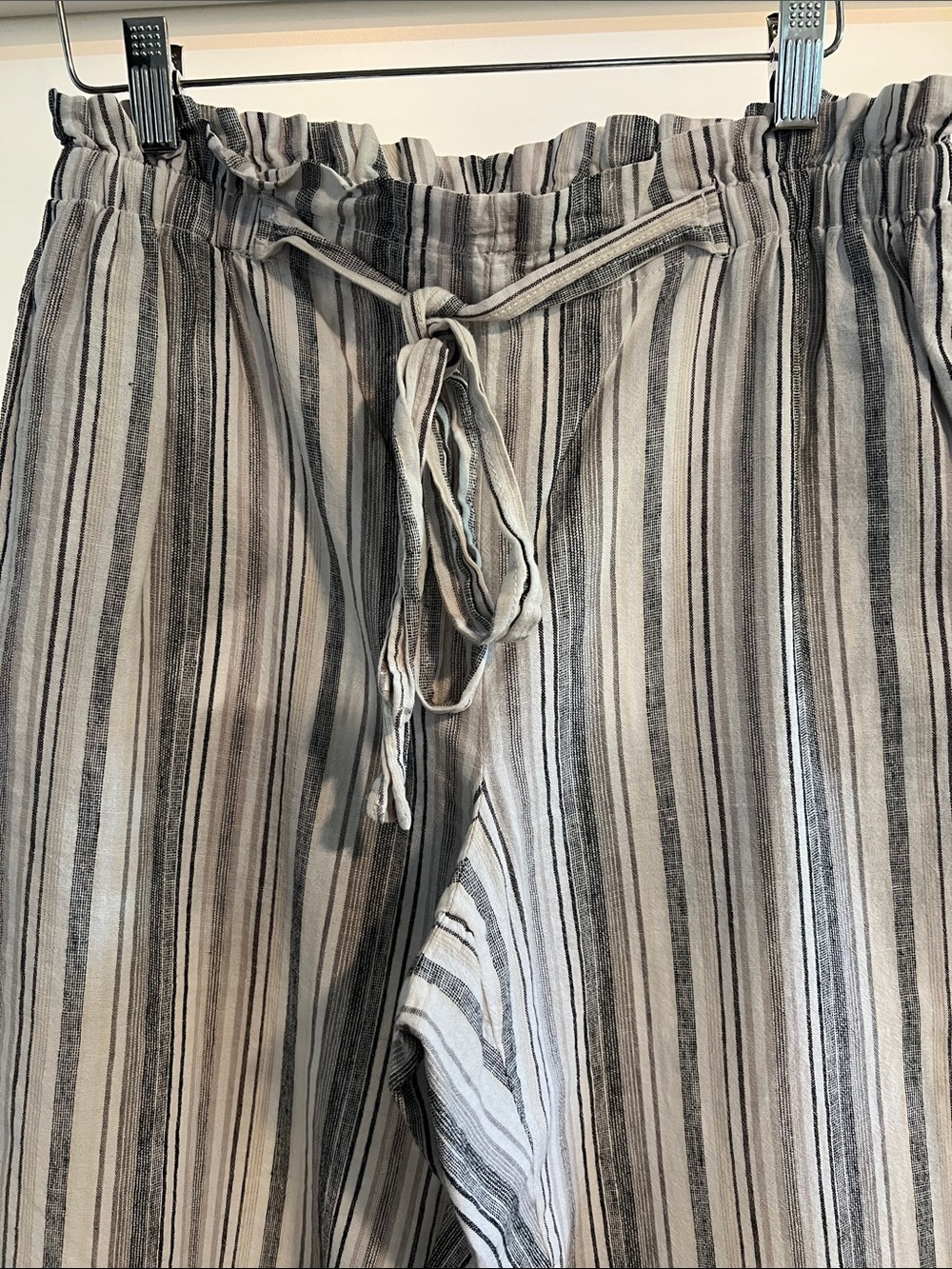 beachlunchlounge Striped Drawstring Trousers in Black and White